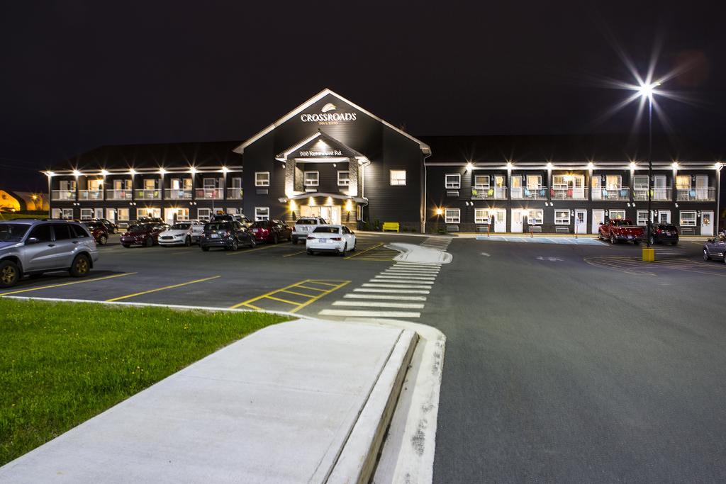 Crossroads Inn & Suites Paradise Exterior foto